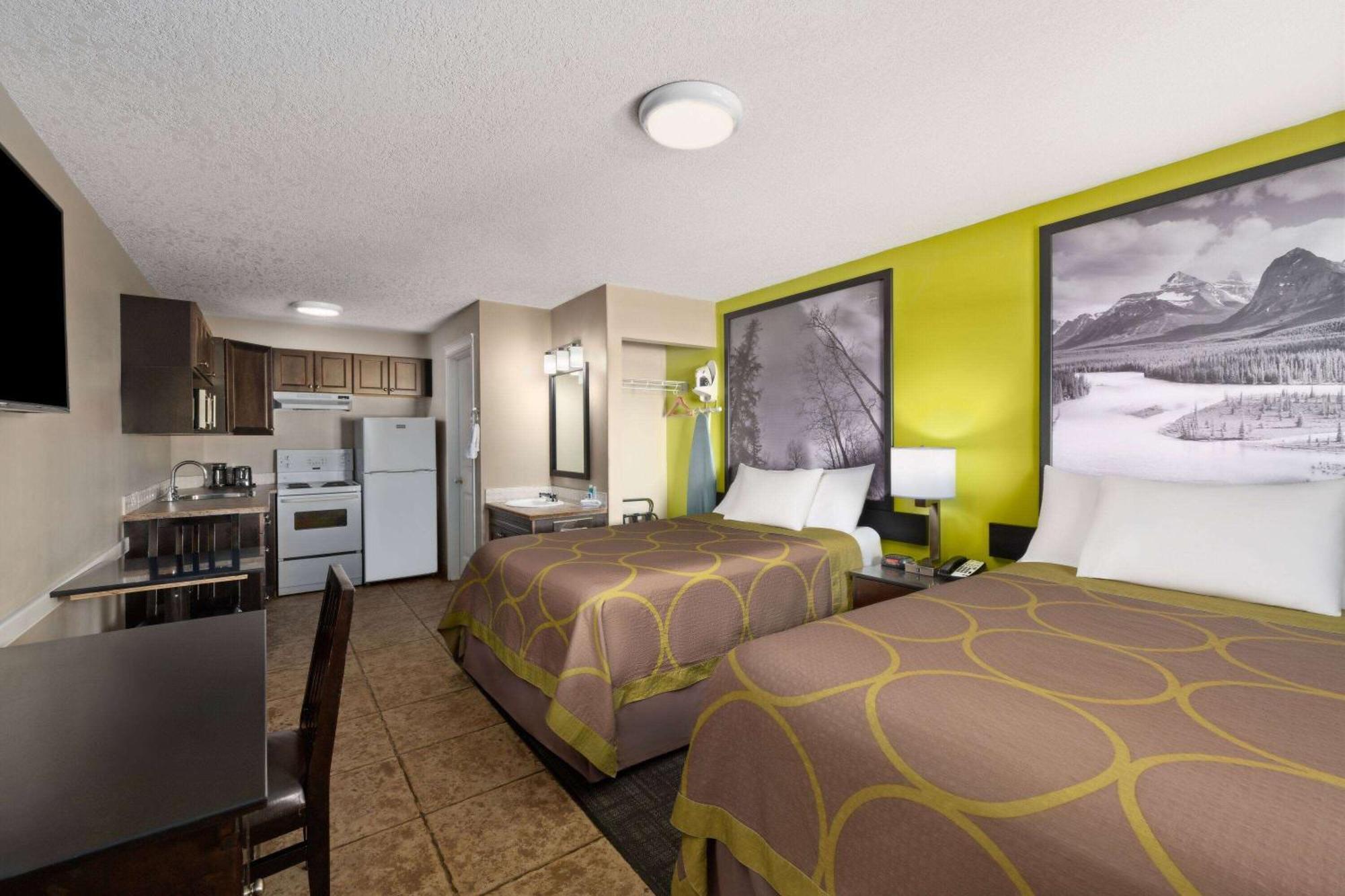 Super 8 By Wyndham Fort Mcmurray Exterior photo